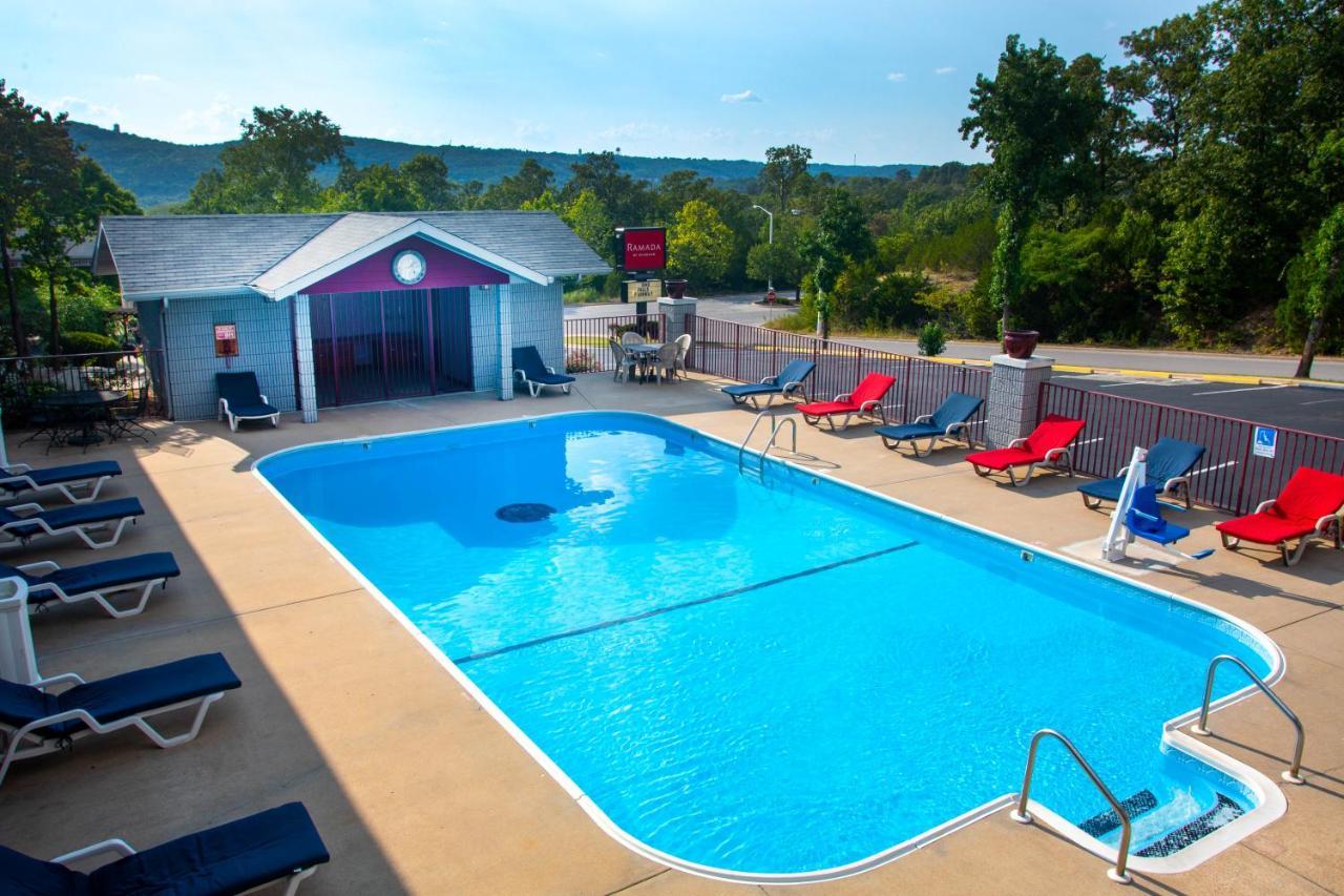 Ramada By Wyndham Branson Motel Bagian luar foto