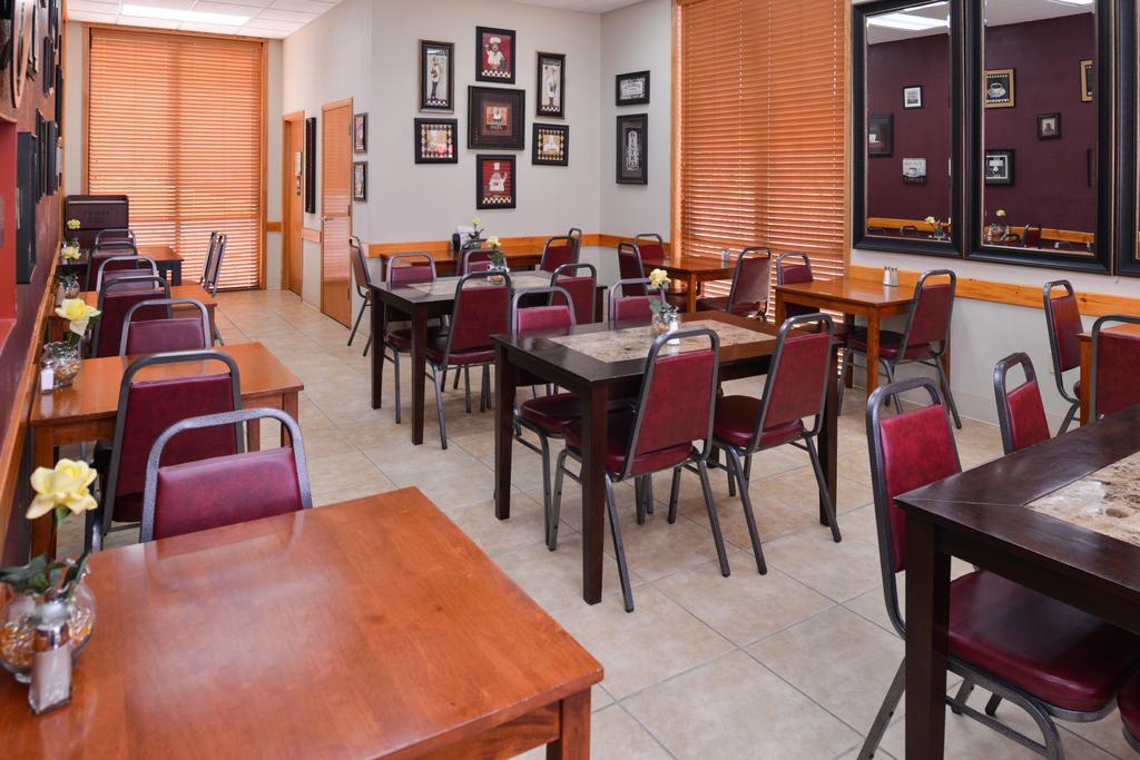 Ramada By Wyndham Branson Motel Bagian luar foto