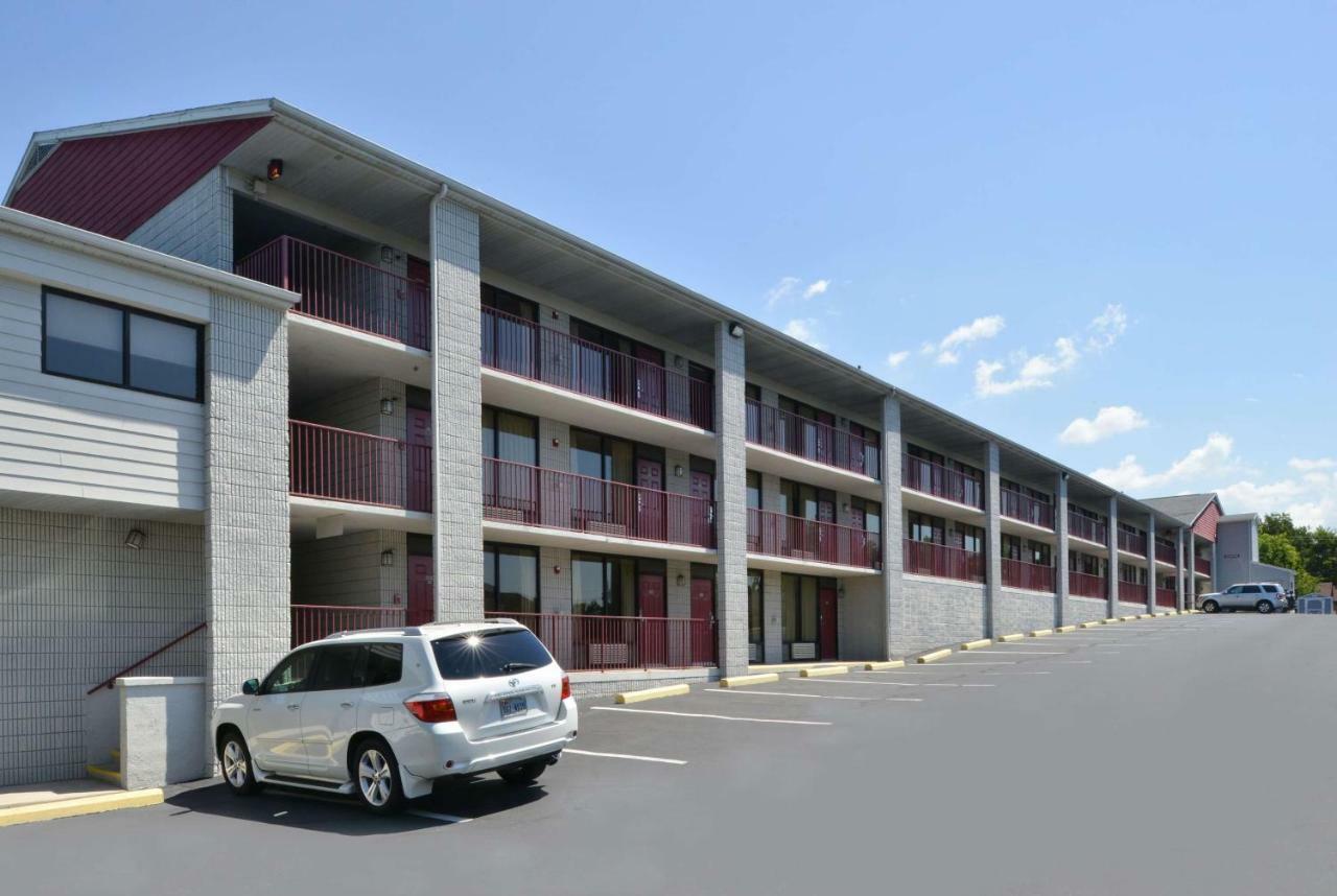 Ramada By Wyndham Branson Motel Bagian luar foto